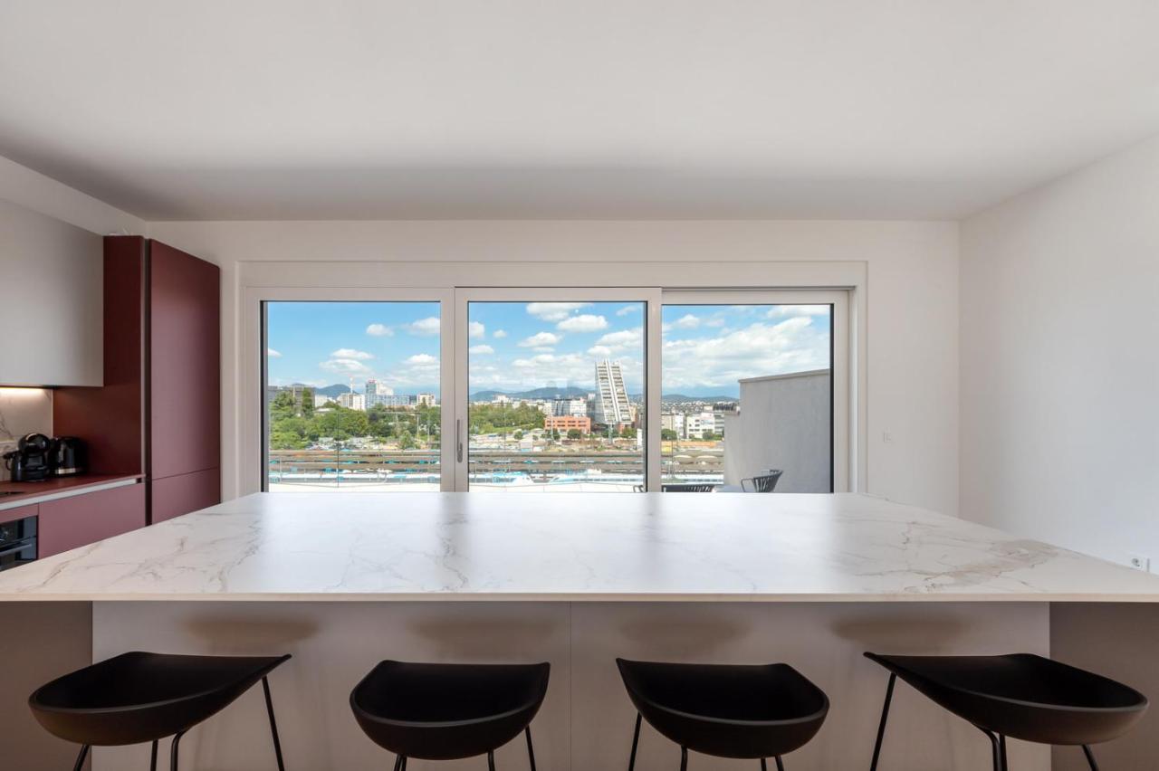 Modern Three-bedroom Masarykova With Private Parking *