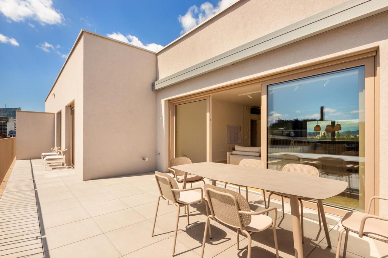 Apartamento Modern Three-bedroom Masarykova With Private Parking *