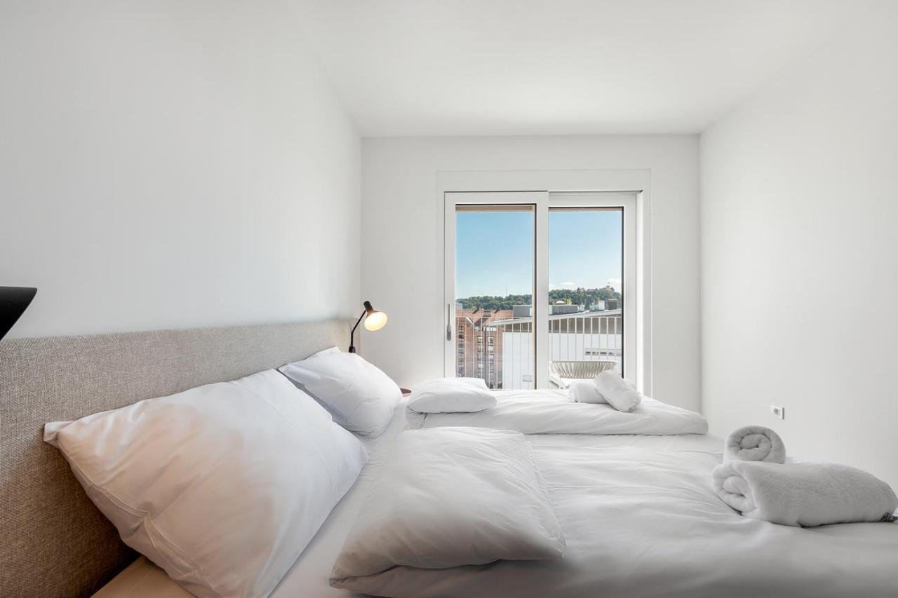 Modern Three-bedroom Masarykova With Private Parking *