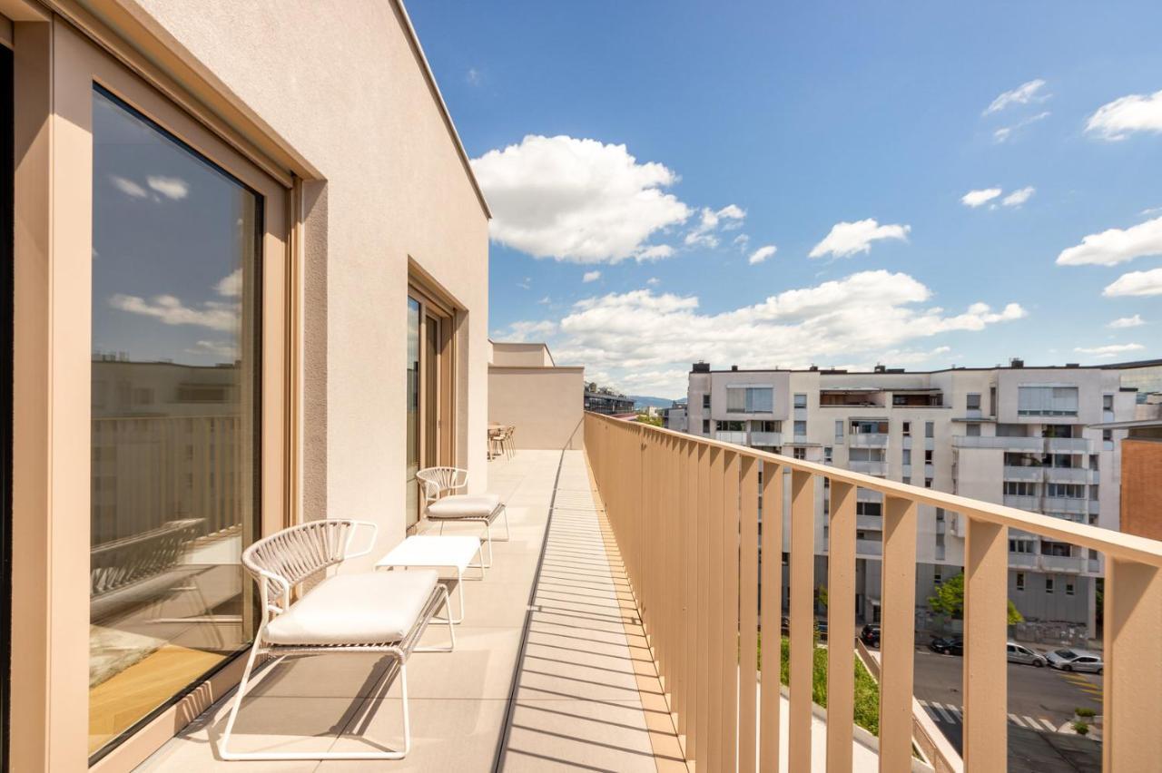 Modern Three-bedroom Masarykova With Private Parking Apartamento *
